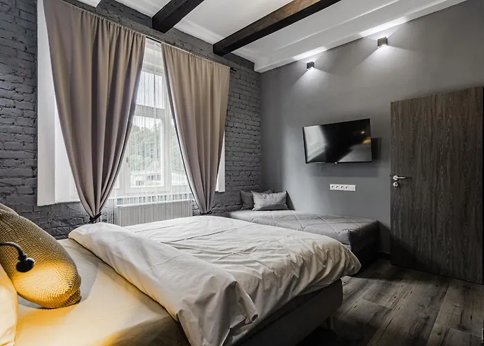 2 Bedroom Moon Karlsbad