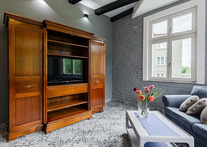 Apartment 2 Bedroom Moon